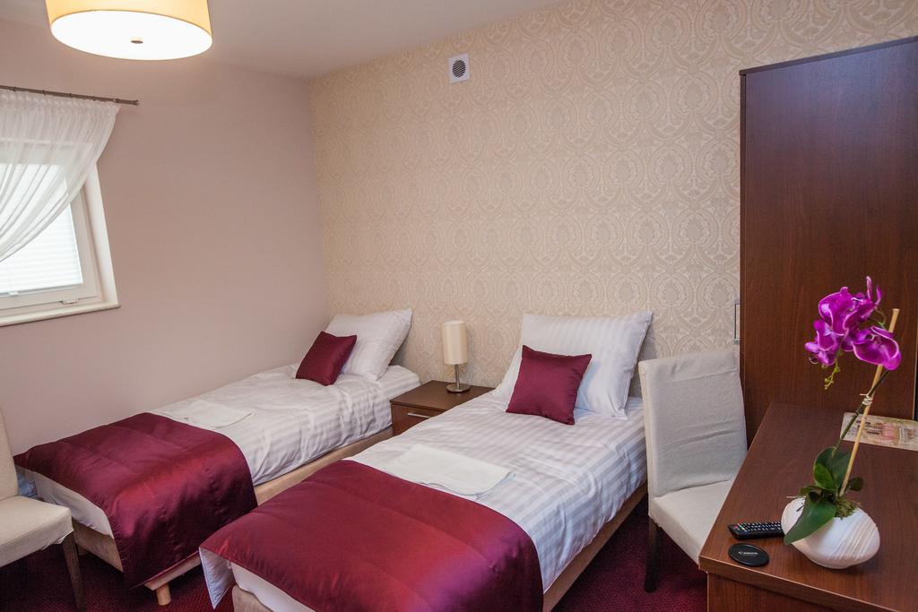 Hostel Замбрув Номер фото